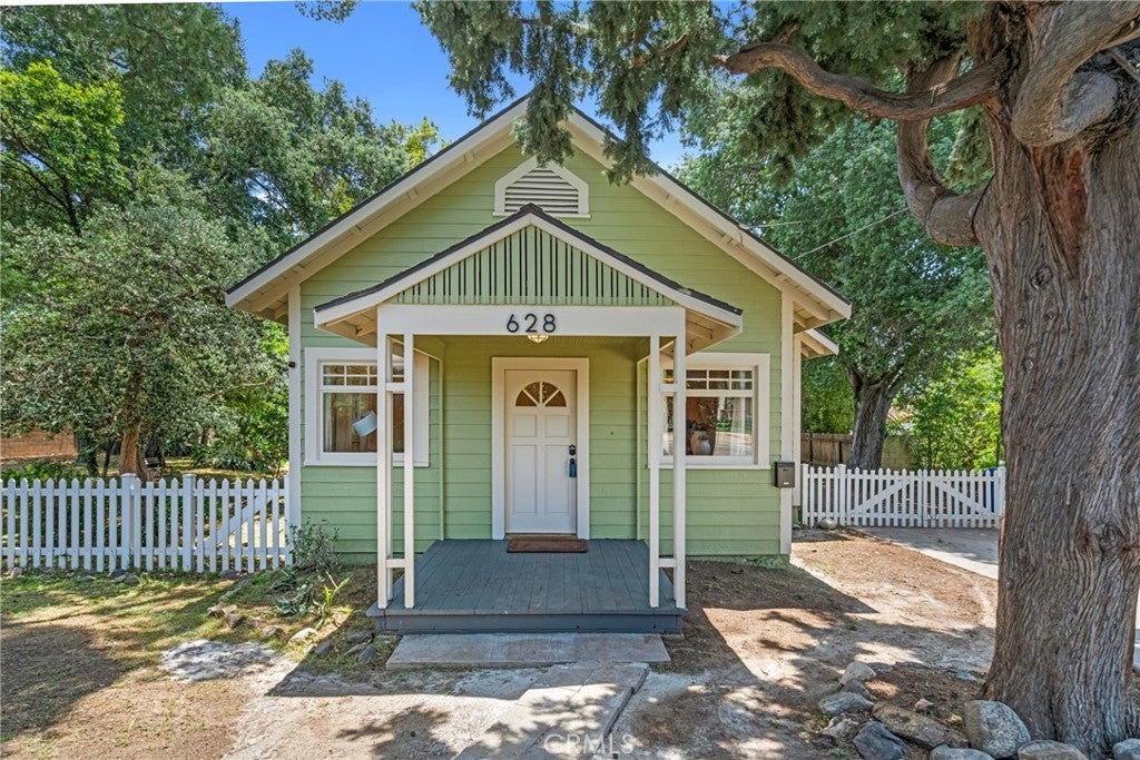 Photo of Listing #RS25118061