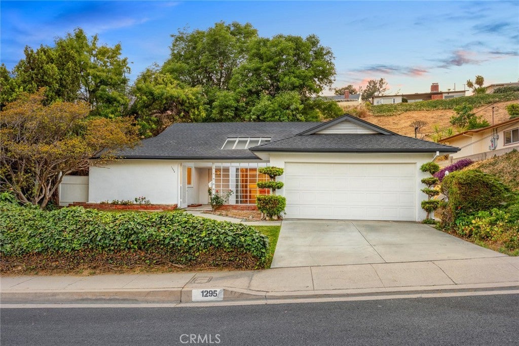 Photo of Listing #CV25118086