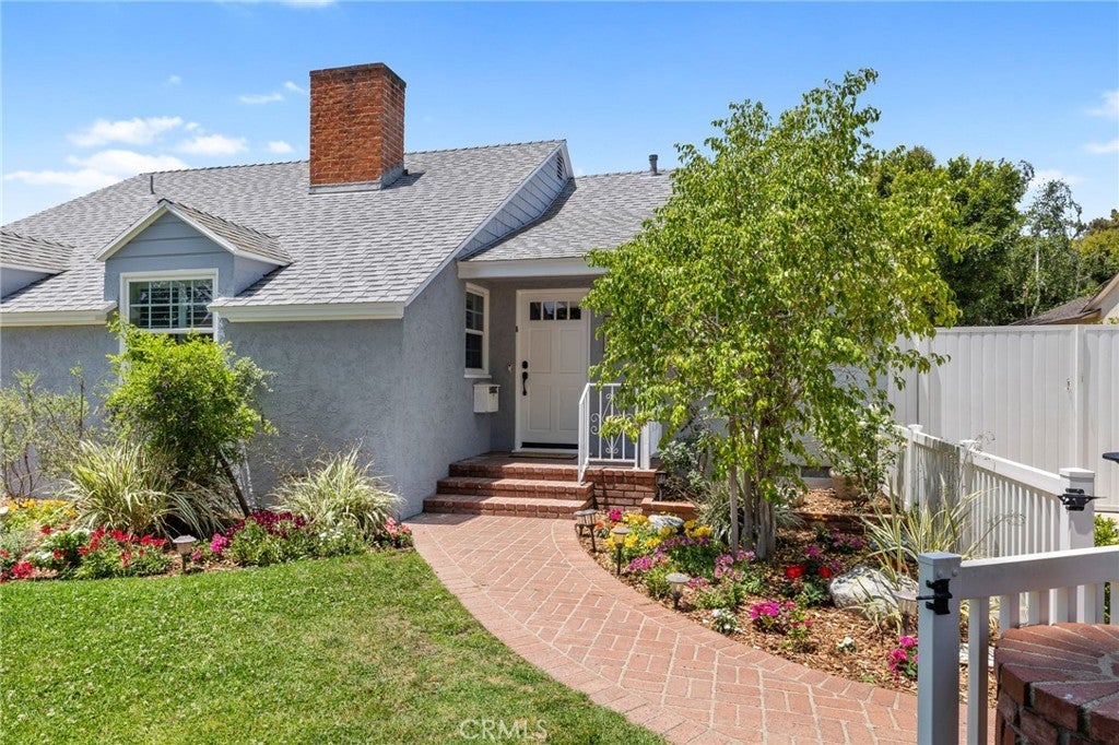 Photo of Listing #SR25114155