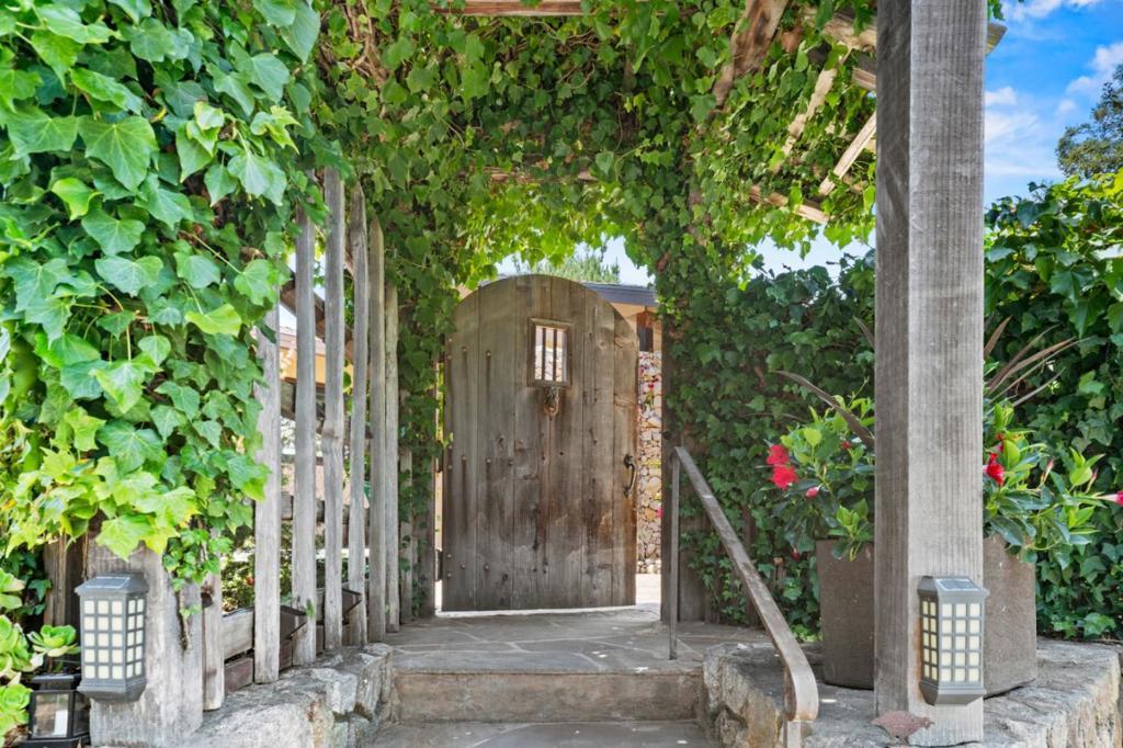 Photo of Listing #ML82008542