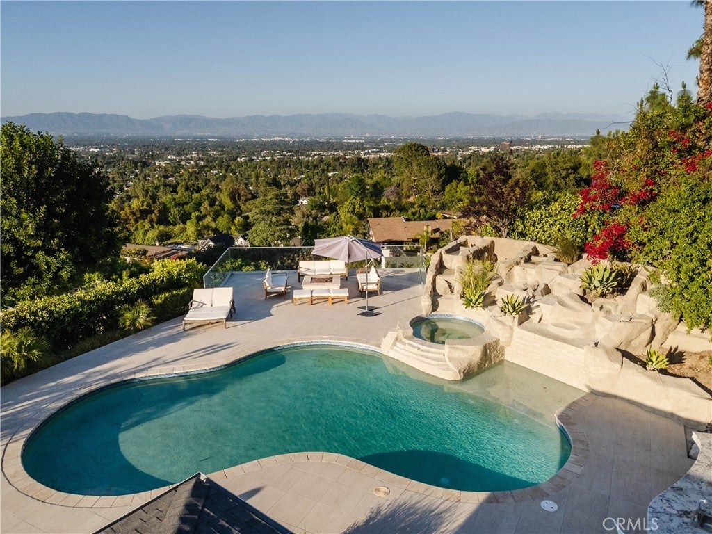 Photo of Listing #SR25106728