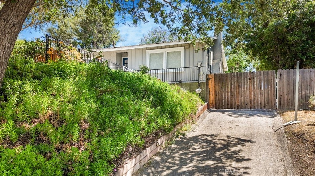 Photo of Listing #SR25116691