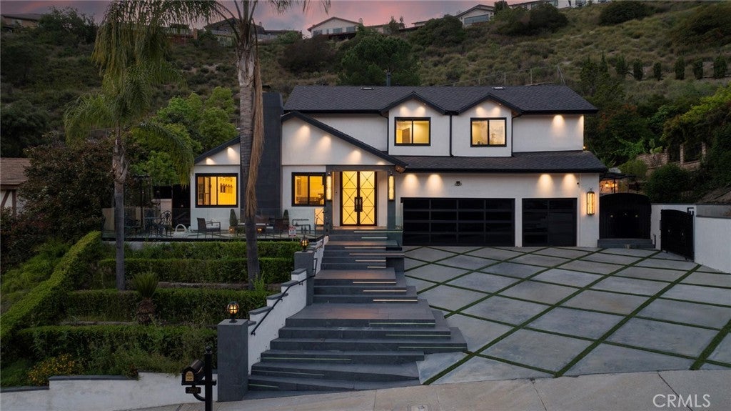 Photo of Listing #SR25117792