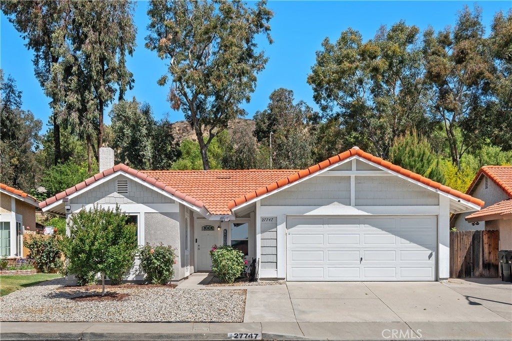 Photo of Listing #SR25118518