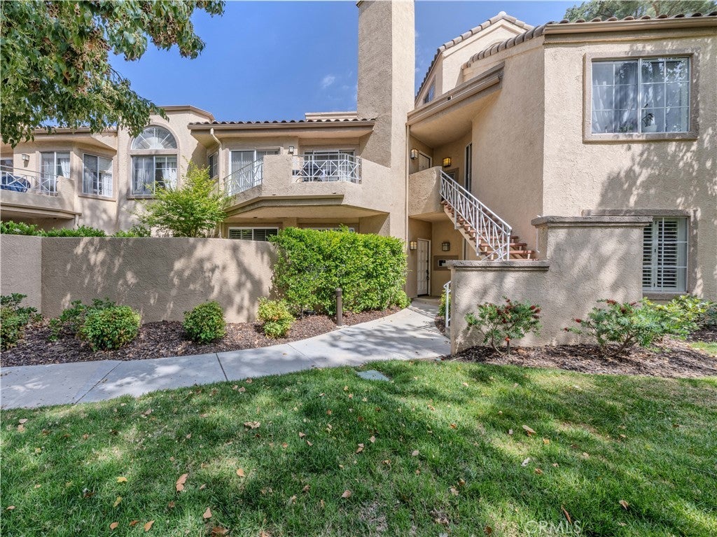 Photo of Listing #SR25111777