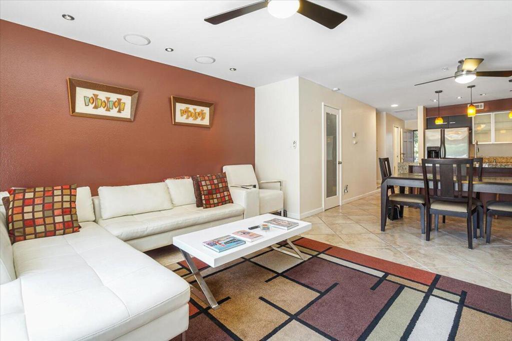 280 Avenida Caballeros # 238, Palm Springs