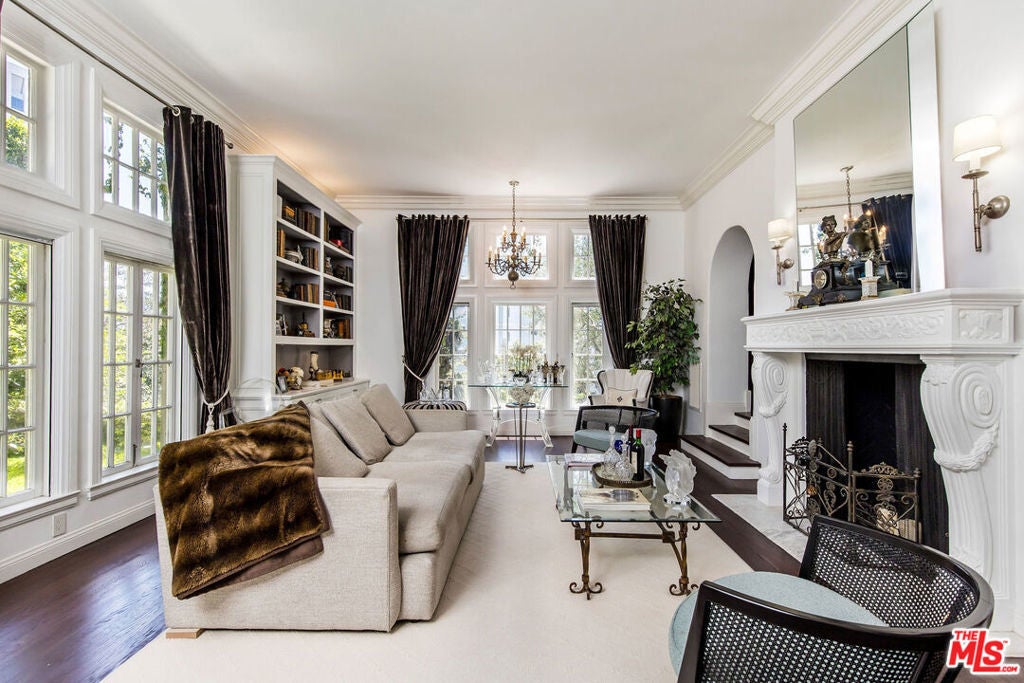 Photo of Listing #25543923