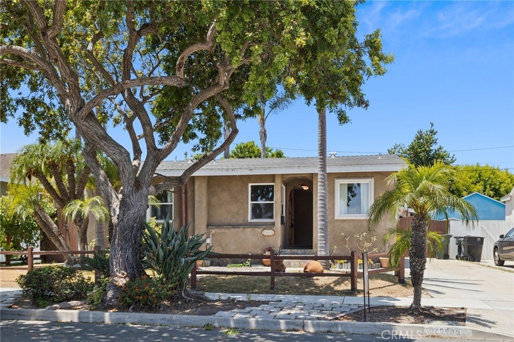 Photo of Listing #SB25112220