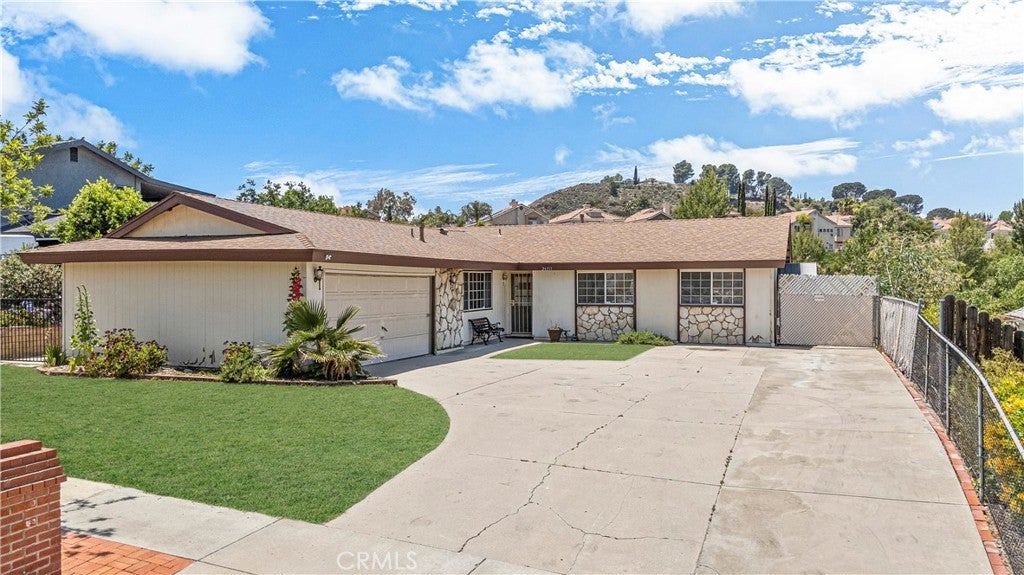 Photo of Listing #SR25118270