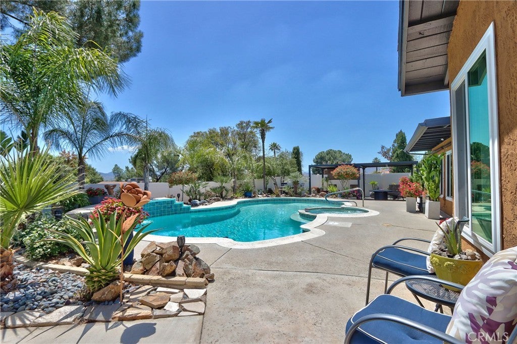 Photo of Listing #SW25118364