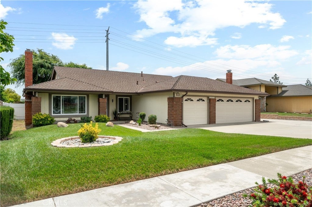 Photo of Listing #CV25117193