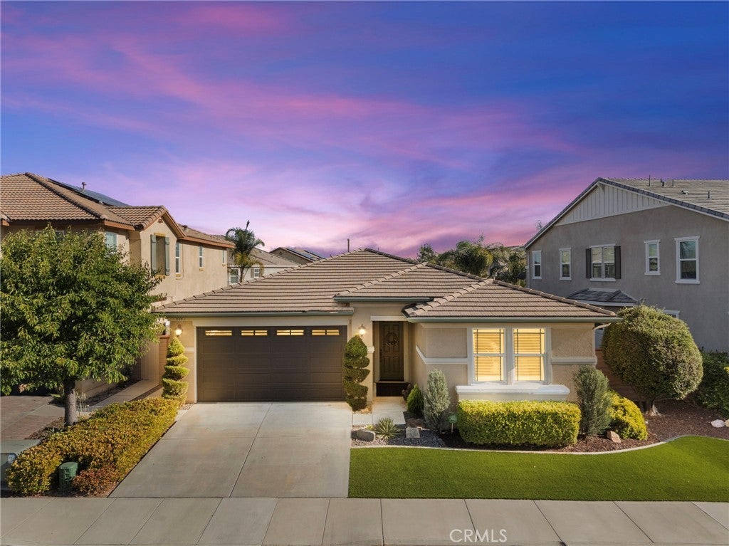 Photo of Listing #IV25119364