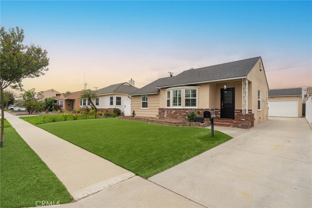 Photo of Listing #SB25119163