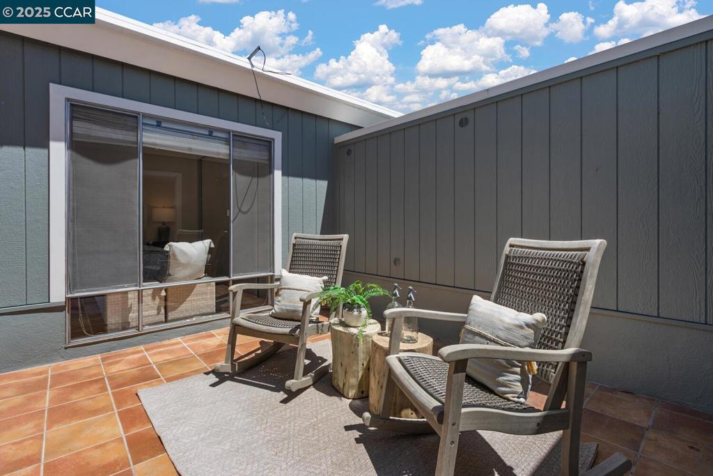 Photo of Listing #41099366