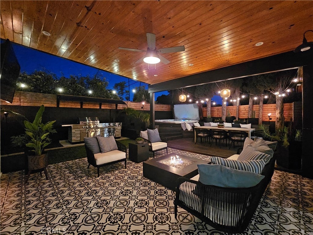 Photo of Listing #SR25113673