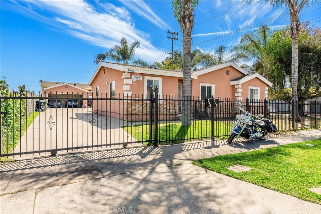 Photo of Listing #SB25119093