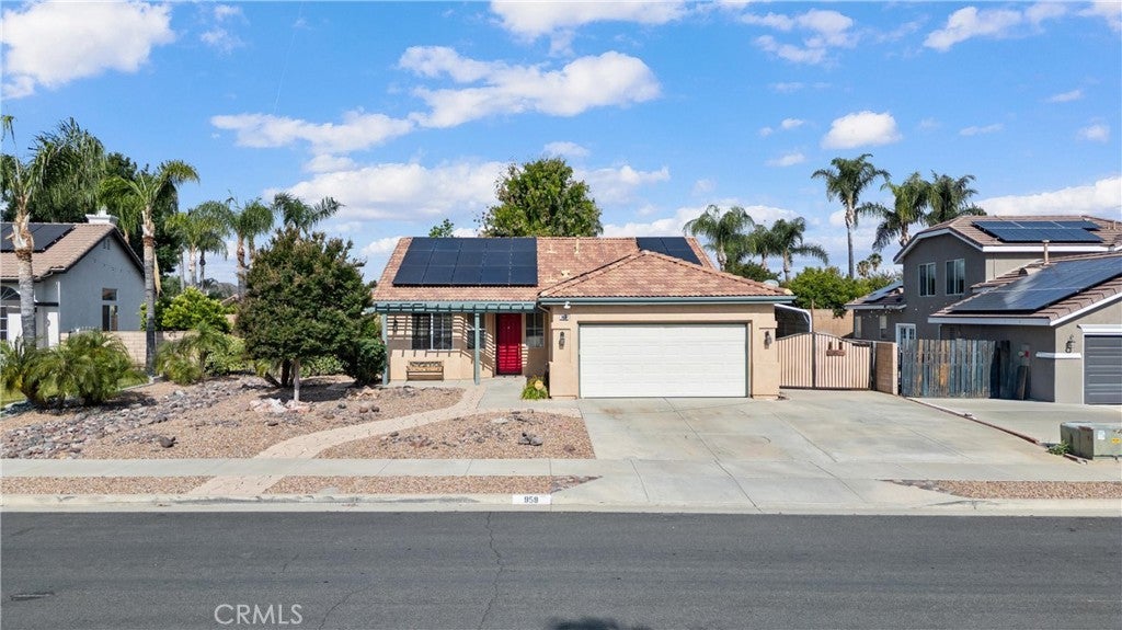 Photo of Listing #IV25119234