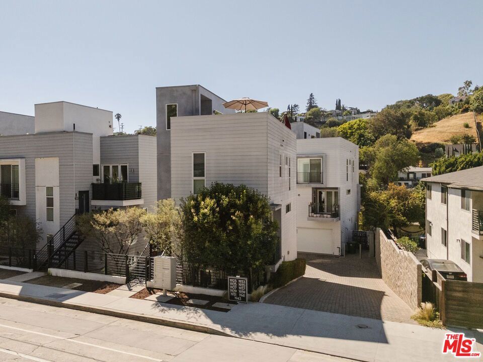 Photo of Listing #25543829