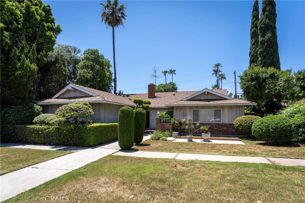 Photo of Listing #SR25119837