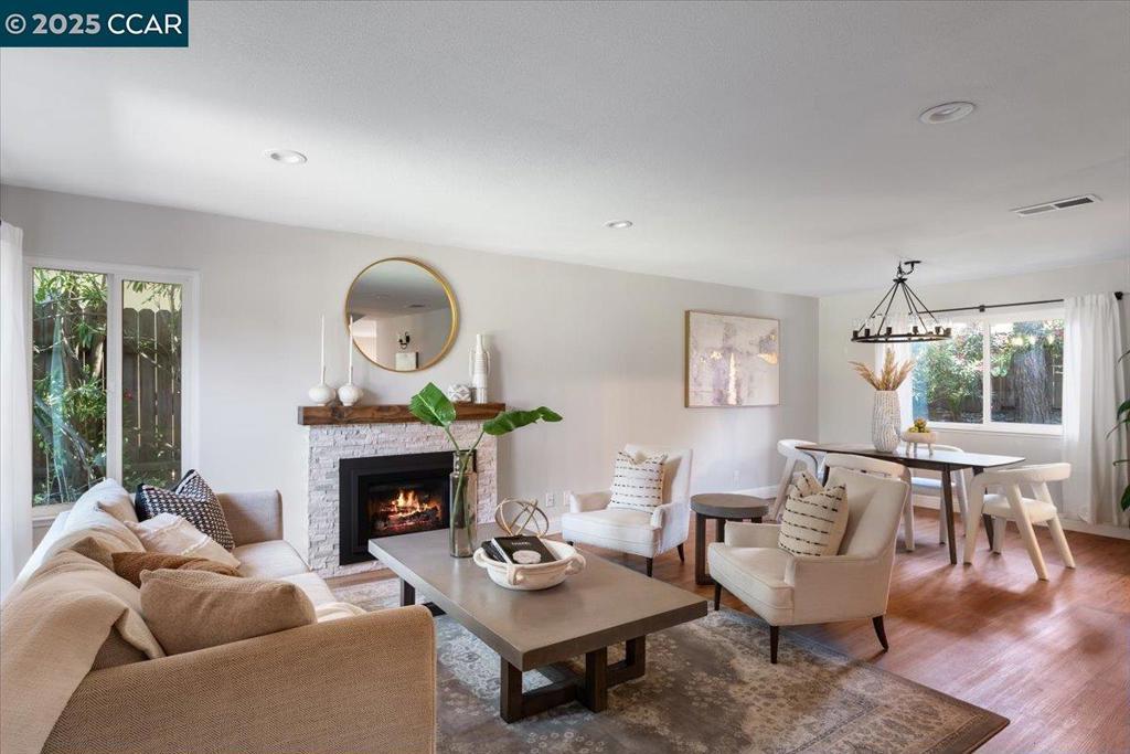 Photo of Listing #41099416