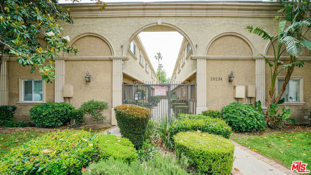 Photo of Listing #25544355