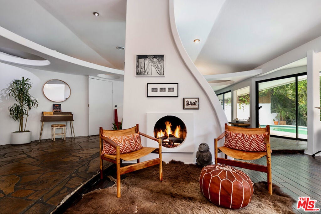 Photo of Listing #25545103