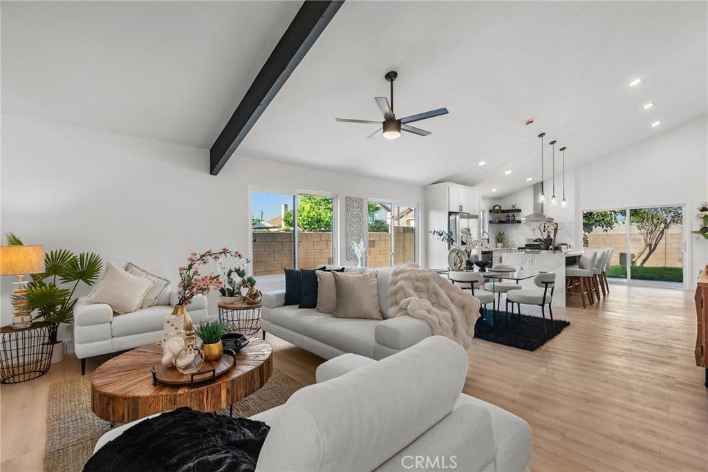 Photo of Listing #SR25120311