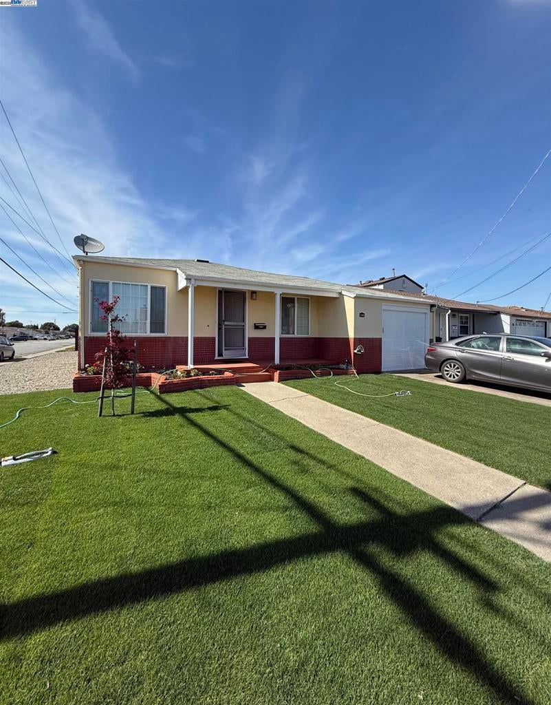 Photo of Listing #41099503