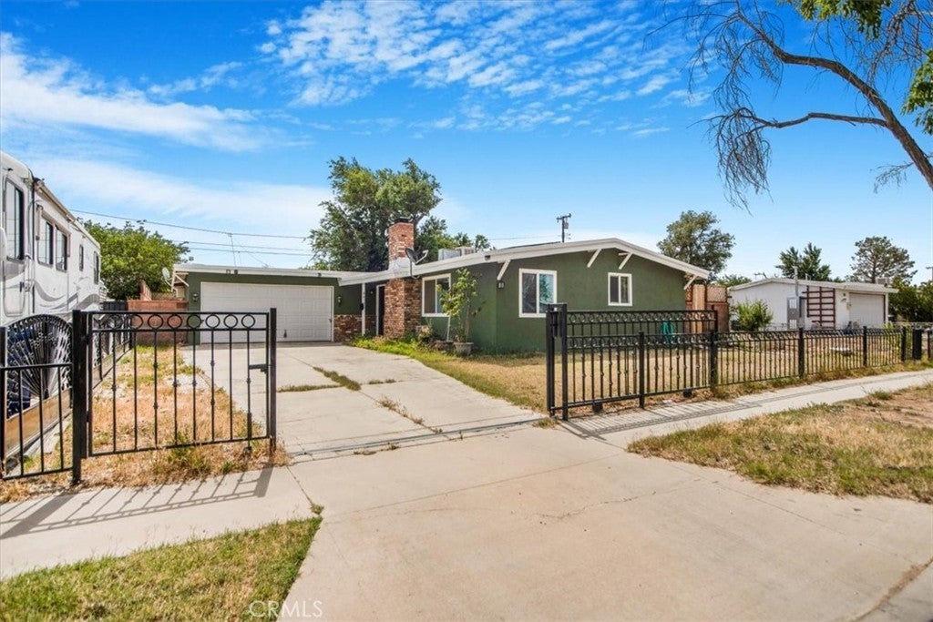 Photo of Listing #DW25120552