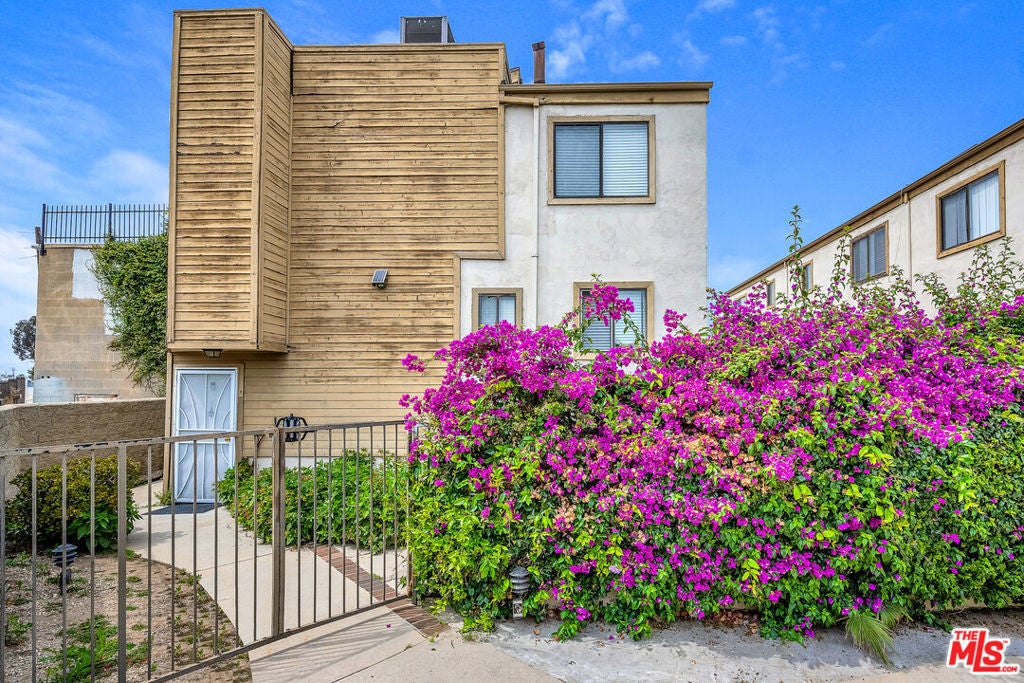 Photo of Listing #25545269