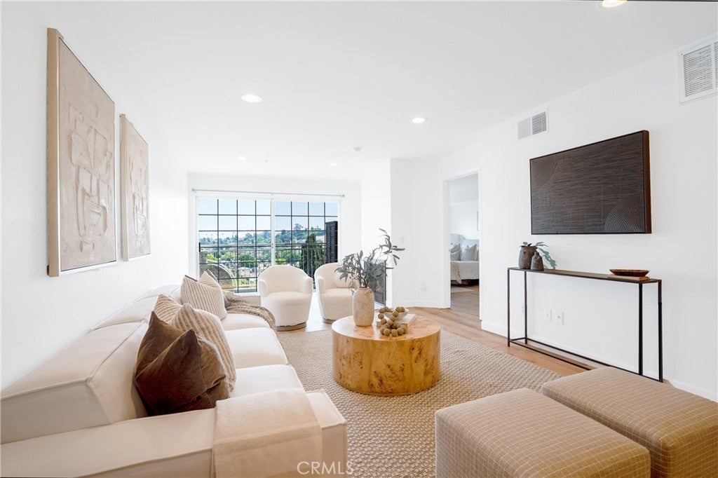 Photo of Listing #WS25116514