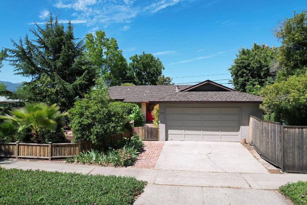 Photo of Listing #ML82008233