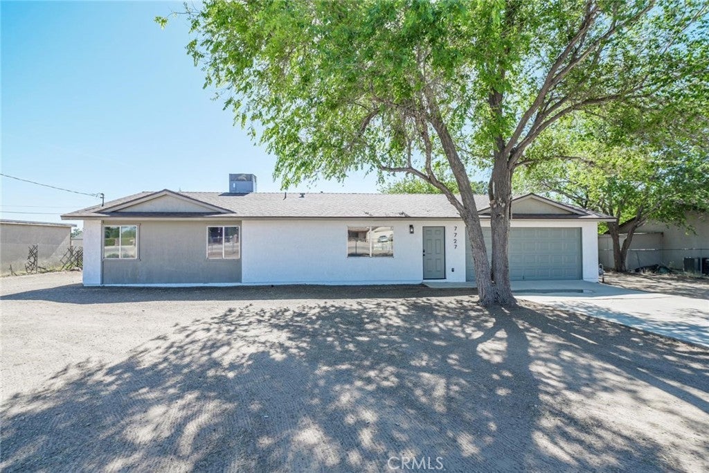 Photo of Listing #IV25120555