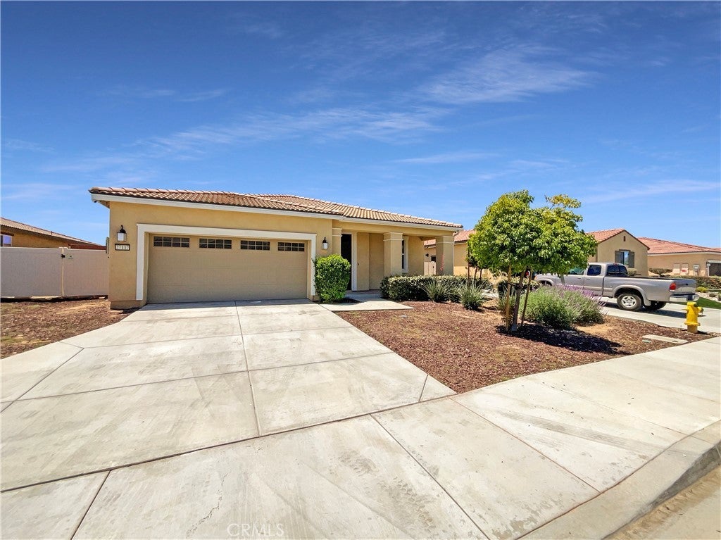 Photo of Listing #IV25120678