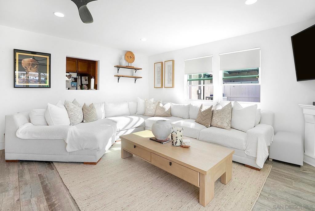 Photo of Listing #250029000SD