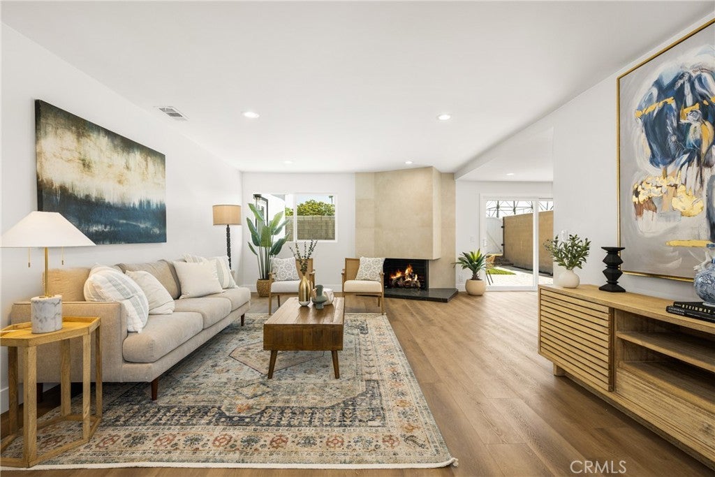 Photo of Listing #OC25120825