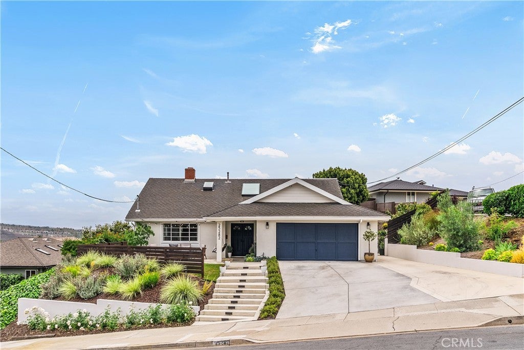 Photo of Listing #OC25120370