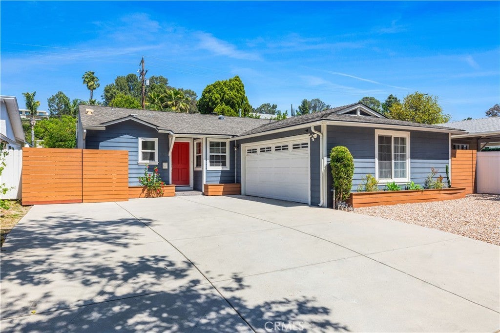 Photo of Listing #SR25120878