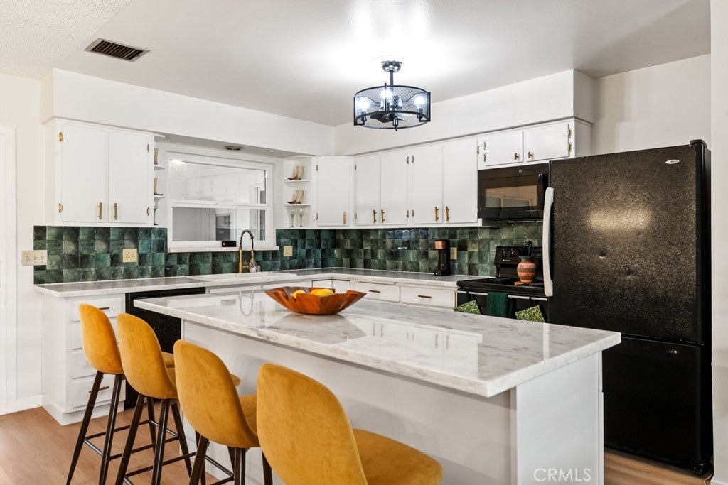 Photo of Listing #SW25120995