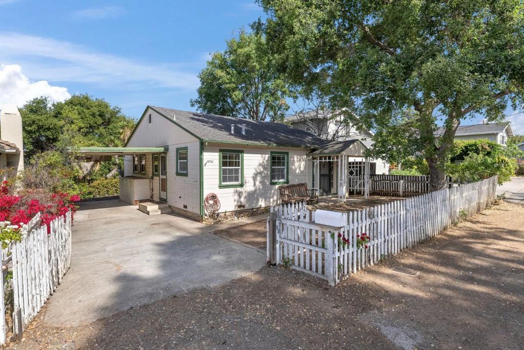 Photo of Listing #ML82009093