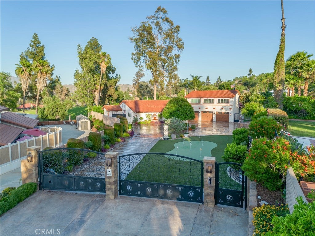 Photo of Listing #IV25116520