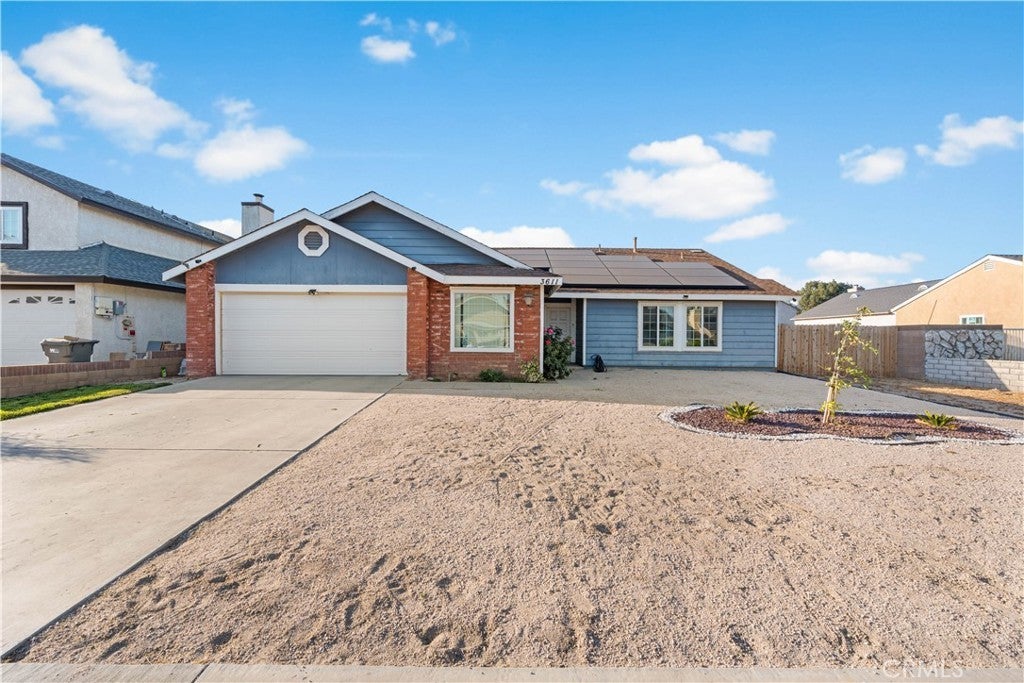 Photo of Listing #SR25121242