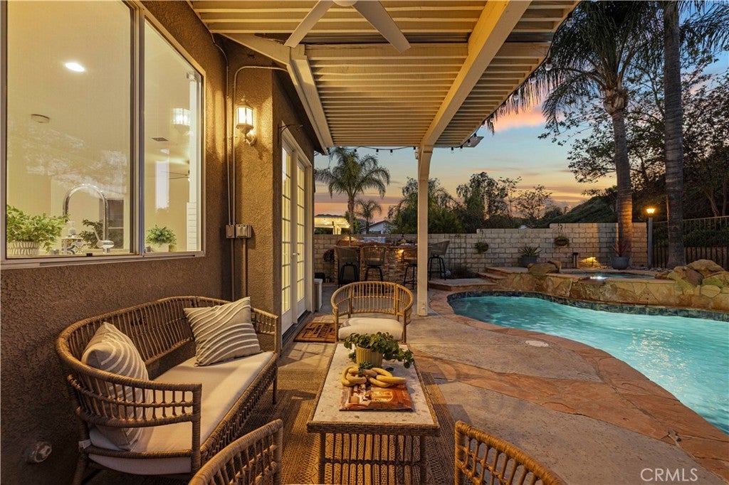 Photo of Listing #SR25120386