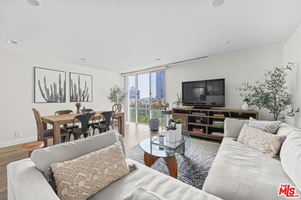 Photo of Listing #25546021