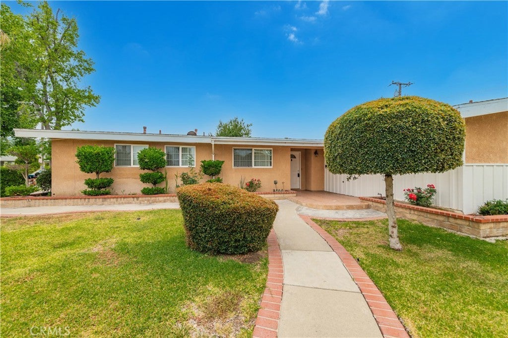 Photo of Listing #CV25121295