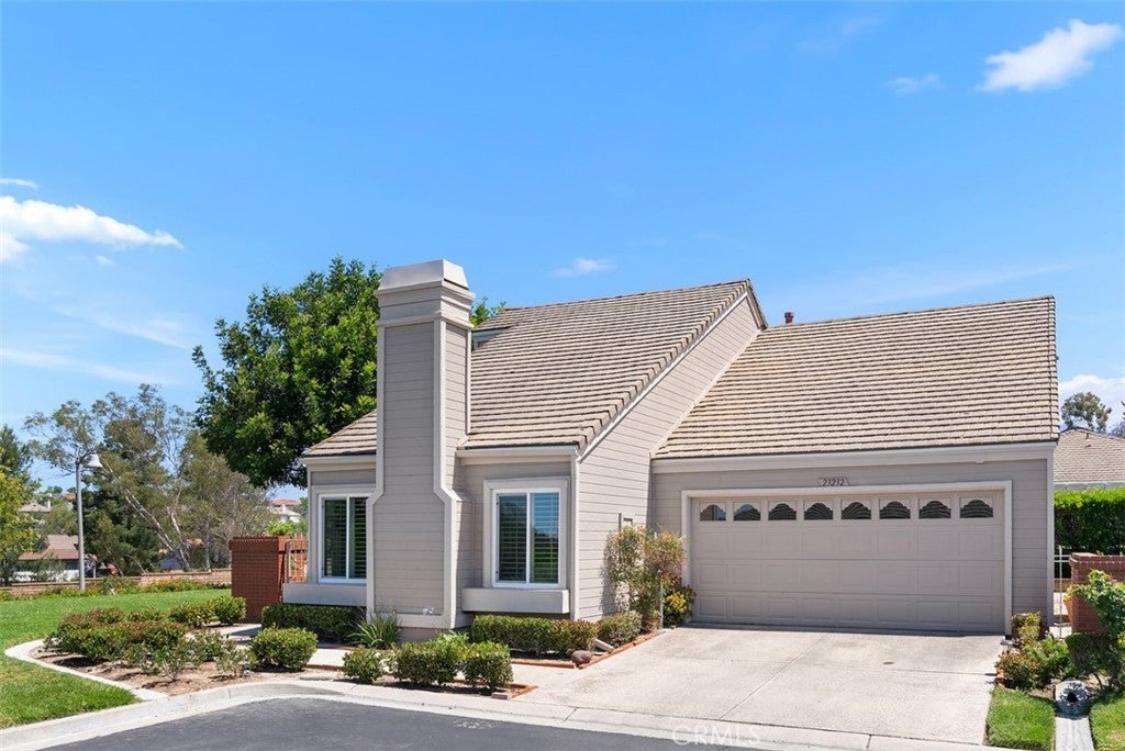 Photo of Listing #OC25121093