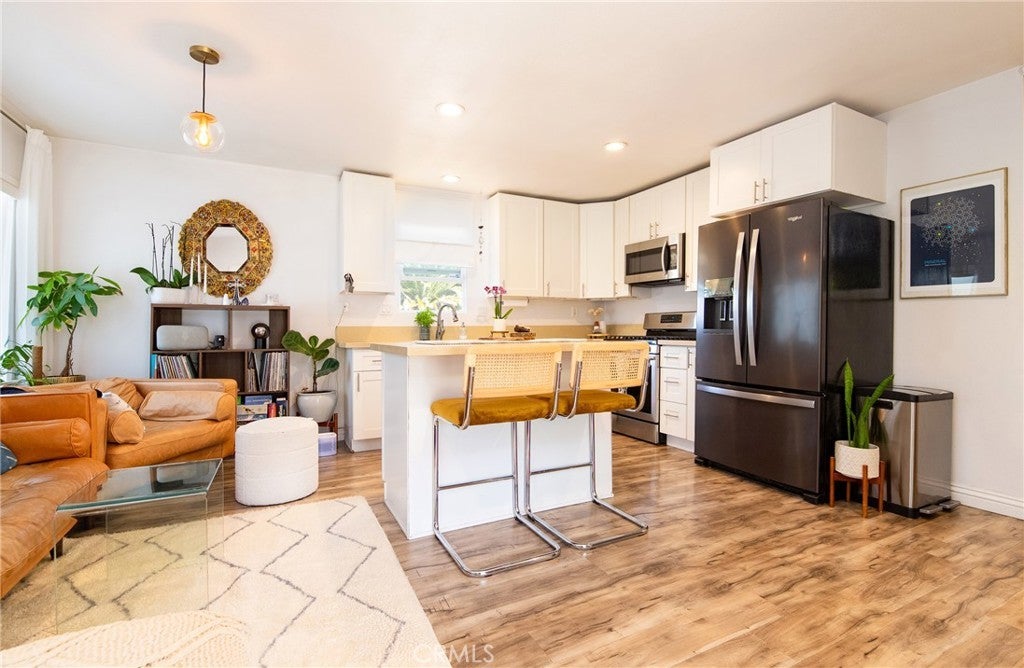 Photo of Listing #DW25121036