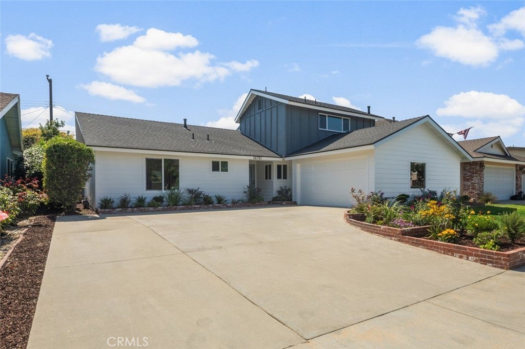 Photo of Listing #OC25121555