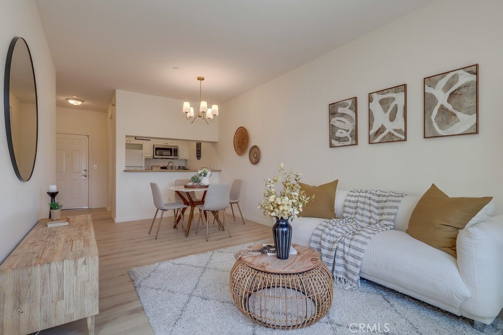 Photo of Listing #PV25121550