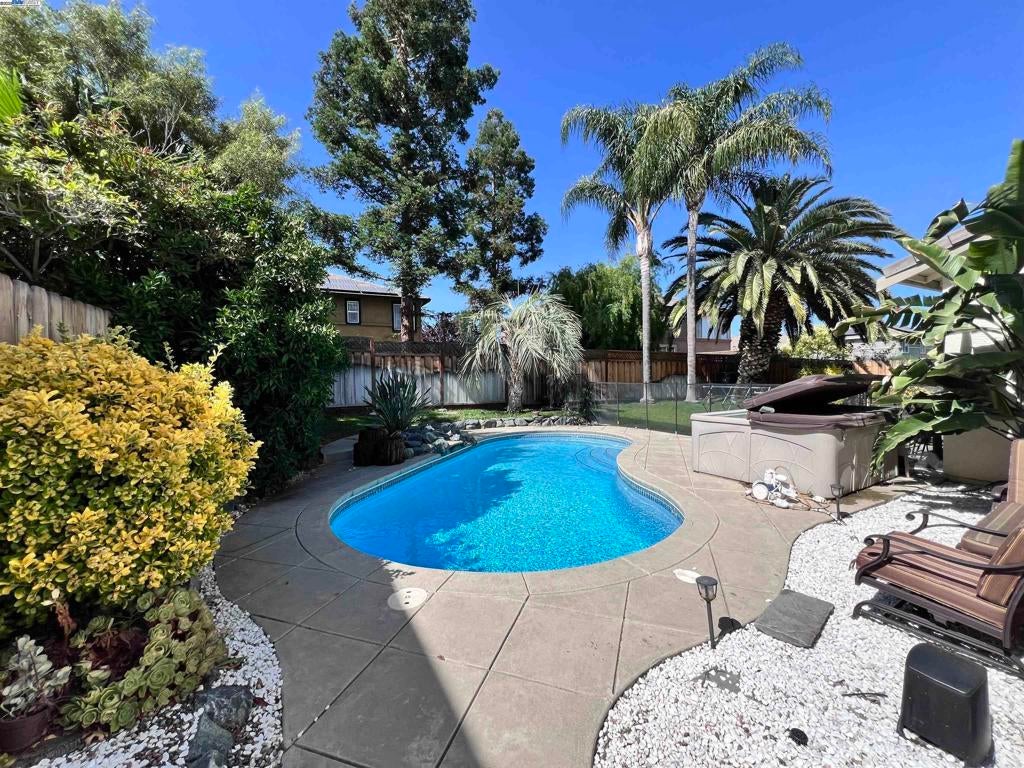 Photo of Listing #41099706